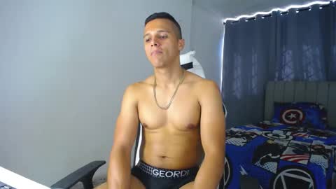 Snapshot of davisito7 chatting on March 6, 8:16 pm David Angel online show from March 6, 8:16 pm