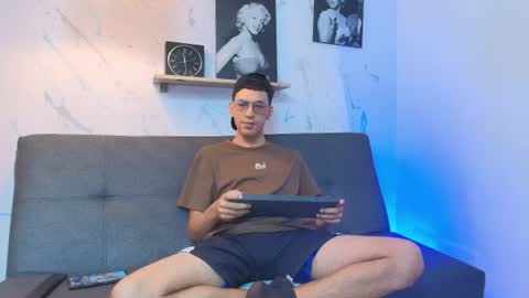 DAVISON  online show from July 28, 1:54 pm