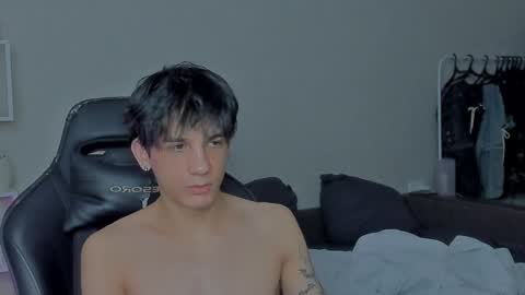 davis online show from December 12, 7:37 pm