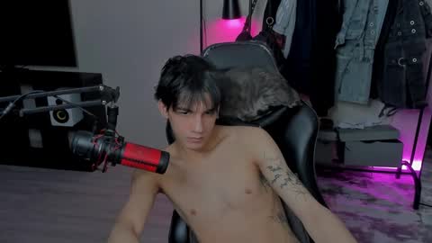 davis online show from February 14, 2:33 pm