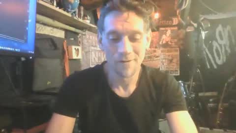 daze592268 online show from June 16, 11:03 am