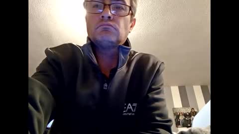 Snapshot of dazzill chatting on January 8, 7:03 pm Dazzill online show from January 8, 7:03 pm