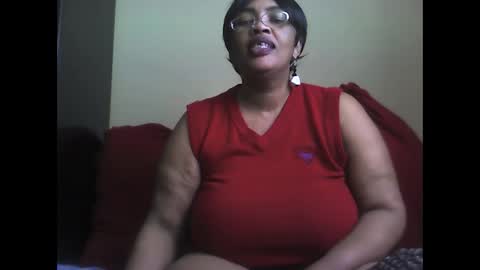 ddboobsnipples online show from October 31, 1:22 pm