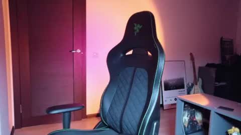 freak online show from July 10, 12:04 am