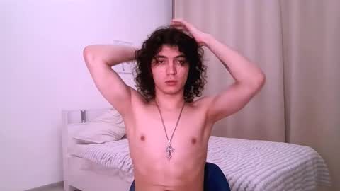 dean_raven online show from December 15, 7:26 am