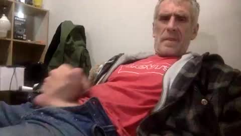 deanofflove221000 online show from April 29, 6:07 am