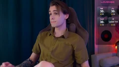 Samuel online show from April 2, 7:21 pm