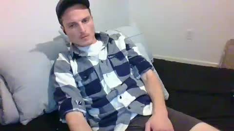 Snapshot of dee4dayz19 chatting on October 18, 8:24 pm Dee4dayz online show from October 18, 8:24 pm