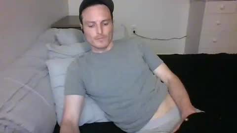 Snapshot of dee4dayz19 chatting on October 28, 2:01 am Dee4dayz online show from October 28, 2:01 am