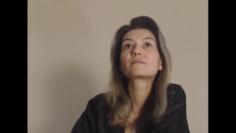 Deelightfull online show from February 14, 2:44 pm