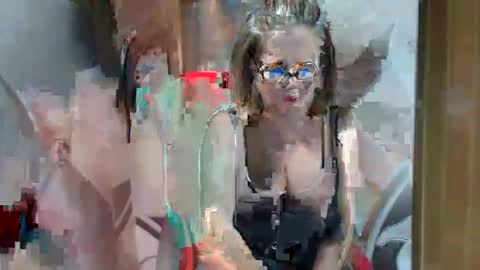 hi guys i m a cute milf i m here for good time and nice people pls be respectfool and enjoy me online show from December 1, 3:04 am