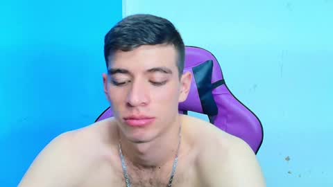 Snapshot of deiby_baby chatting on February 21, 1:44 am DEIBY online show from February 21, 1:44 am