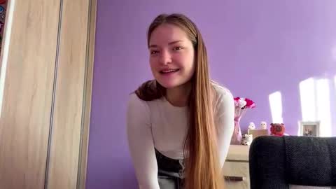 Mila online show from March 6, 7:29 am