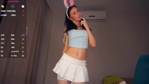 Hello everyone Im Tessa Make yourself comfortable. Were going to have fun together  online show from November 26, 8:11 am