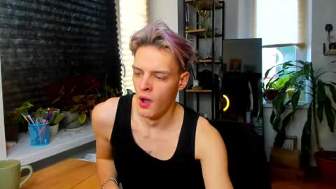 Delar online show from April 21, 1:18 pm