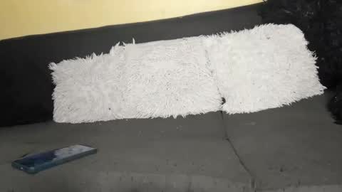 deli_la online show from March 16, 5:44 am