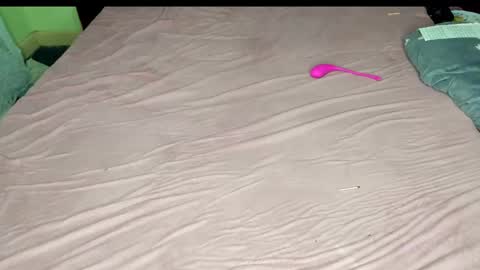 deli_la online show from December 5, 8:06 pm