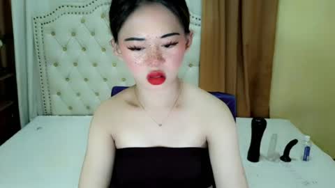Sophie online show from July 8, 2:04 am