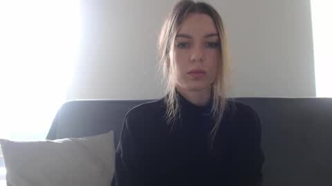 Aurora online show from October 3, 6:54 am