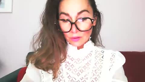 delilah_sweet online show from September 15, 3:02 pm