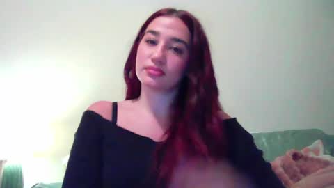 delilahraynee online show from June 8, 1:11 am
