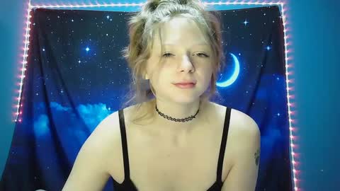 DelilaLove3412 online show from February 19, 4:44 am