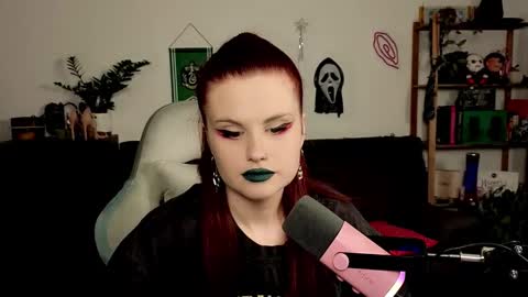 dellacrush_ online show from December 21, 6:14 pm