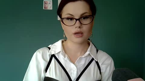 dellacrush_ online show from February 24, 10:37 am