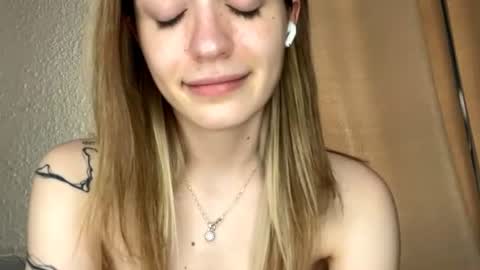 Sia online show from June 13, 1:43 pm