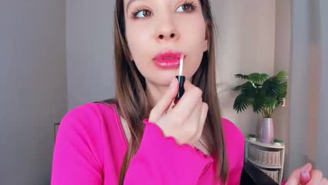 Eliza online show from March 19, 1:16 pm