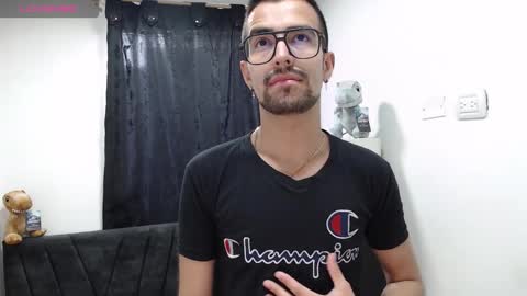 demian_val_4 online show from February 10, 12:08 pm