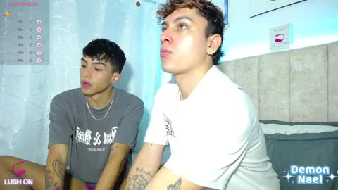 Snapshot of demonael chatting on January 6, 3:31 am Juan Gabriel Independent Models 3 online show from January 6, 3:31 am