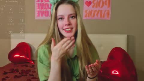 Emma online show from February 14, 6:21 pm