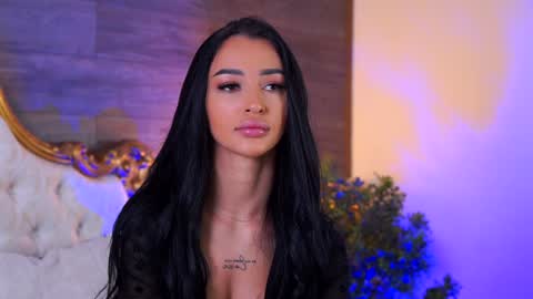 denisedevilles online show from December 4, 7:33 am