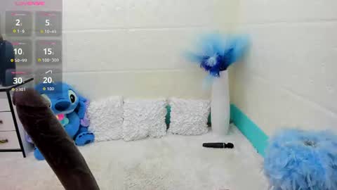 denychantall online show from July 17, 6:37 am