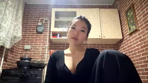 Emma online show from February 16, 2:26 pm