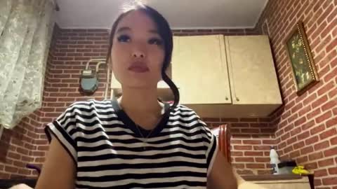 Emma online show from November 19, 3:00 pm