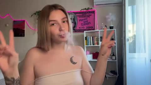 Vi  Victoria online show from June 5, 2:22 pm