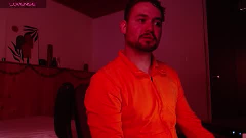 Dereck Mills3 online show from February 4, 2:15 am