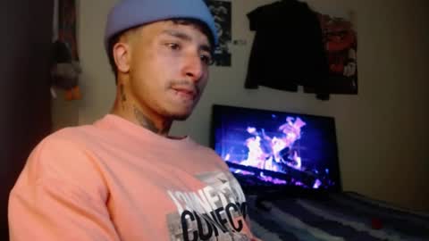 Derek online show from June 2, 7:43 am