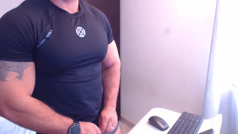 Derek online show from December 21, 2:25 pm