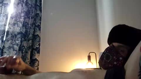 Snapshot of derekf73 chatting on December 24, 6:28 pm Derek777 online show from December 24, 6:28 pm