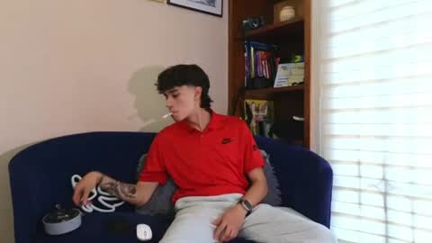 Derek online show from June 19, 10:05 pm