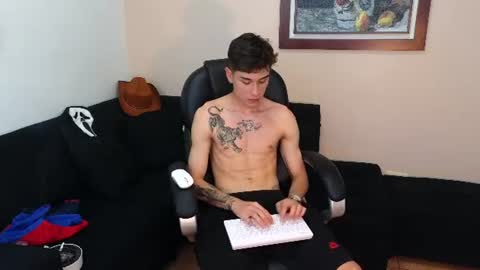 Derek online show from July 6, 9:39 pm