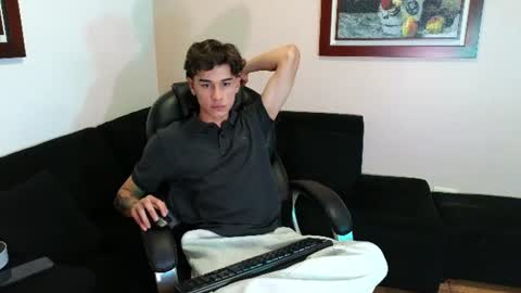 Derek online show from June 12, 1:59 am
