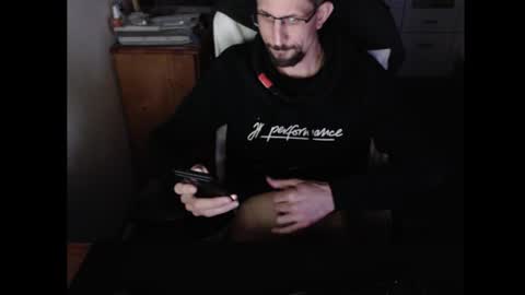 dermattes online show from February 8, 2:20 pm