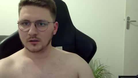 dervechi online show from December 5, 7:00 pm