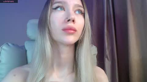 Ari online show from April 13, 8:02 pm