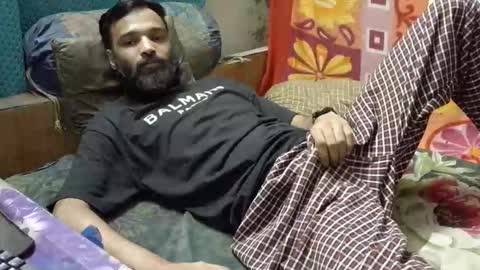 Snapshot of desi_boy799417 chatting on October 13, 11:01 am desi_boy799417 online show from October 13, 11:01 am