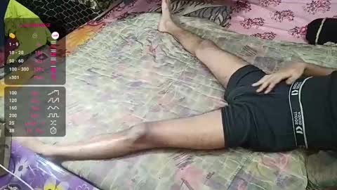 Snapshot of desi_boy799417 chatting on March 2, 4:17 am desi_boy799417 online show from March 2, 4:17 am